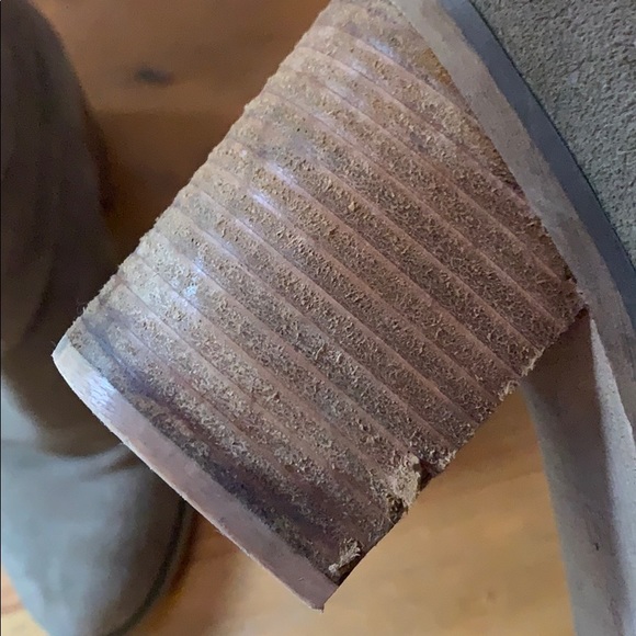 Suede boots - Picture 4 of 5